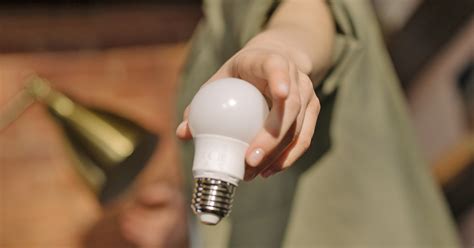 A beginner's guide to rechargeable cordless magic light bulbs
